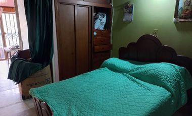 Vendo amplia casa de 2 piso 6 alcobas, quinta granada