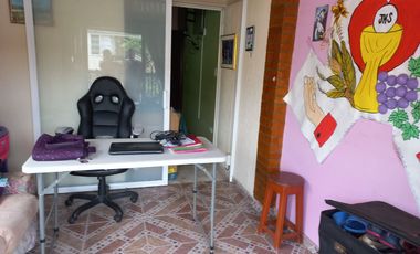 Vendo amplia casa de 2 piso 6 alcobas, quinta granada