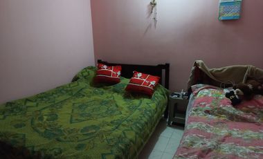 Vendo amplia casa de 2 piso 6 alcobas, quinta granada