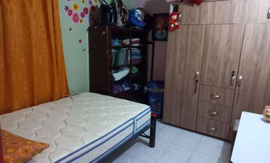 Vendo amplia casa de 2 piso 6 alcobas, quinta granada