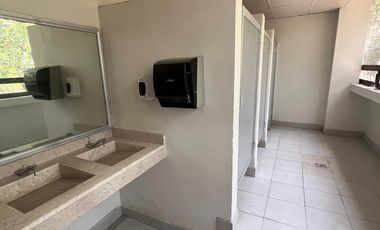 SE RENTAN OFICINAS PISO COMPLETO HUEXOTITLA