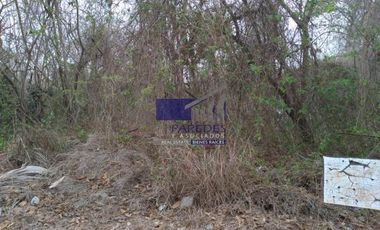 Venta terreno 605 m2 Residencial Campo de Golf calandrias T527