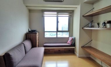 [FOR SALE] 1 BEDROOM CONDOMINIUM IN THE GROVE BY ROCKWELL TOWER C