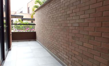 PR17723 Aparestudio en arriendo en el sector Loma del Escobero