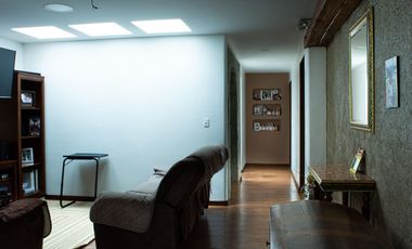 Lujosa Casa de 4 Dormitorios con Amplia Area Verde en Exclusiva Urbanización El Álamo