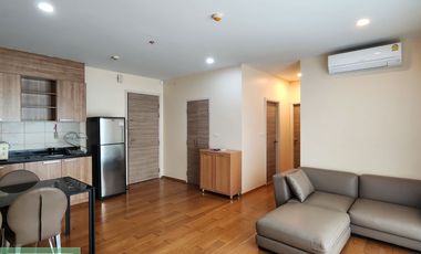 For sale or rent, Hive Taksin Condominium, nice corner room, middle-floor.
