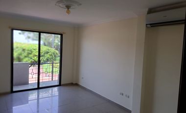 Via la Costa, Renta de Linda Casa de 4 dormitorios sin muebles