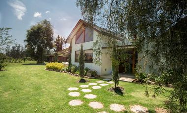 FINCA EN VENTA  LOS PINOS POLO CLUB MOSQUERA