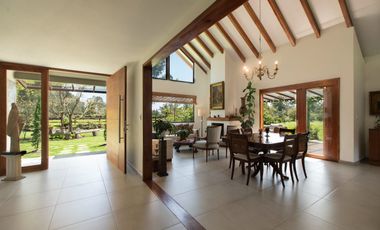 FINCA EN VENTA  LOS PINOS POLO CLUB MOSQUERA