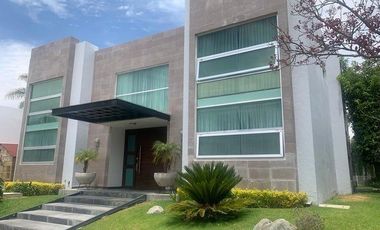 Casa en venta en Juriquilla 5 recàmaras alberca terraza asador balcòn jardìn VL-23-5502