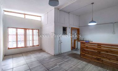 Leon Propiedades vende casa en Curacavi centro, Curacavi.