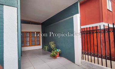 Leon Propiedades vende casa en Curacavi centro, Curacavi.