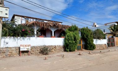 Zona HOTELERA - Casa de Playa con Vista Panorámica al Mar.