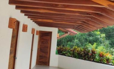 R306 Residencia nueva en Venta 5 recámaras  Ixtapa Campo de Golf