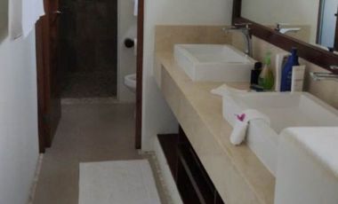 R306 Residencia nueva en Venta 5 recámaras  Ixtapa Campo de Golf