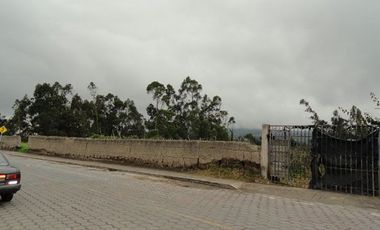 Terreno de venta en Atuntaqui sector San Ignacio, 3528 m2