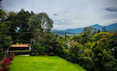 CASA EN VENTA EN LA ZONA CENTRO DE AVANDARO EN VALLE DE BRAVO