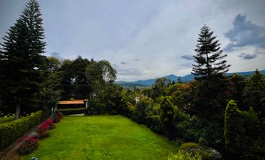 CASA EN VENTA EN LA ZONA CENTRO DE AVANDARO EN VALLE DE BRAVO