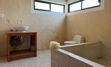 TERRENO EN VENTA CON CASA HABITACION EN RUSTICOS CALPULLI AGUASCALIENTES SUR