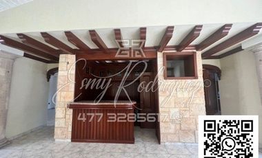 CASA EN VENTA, PRIMERA SECCIÓN DE BALCONES DEL CAMPESTRE, LEÓN, GTO; SUPER PRECIO DE OPORTUNIDAD.