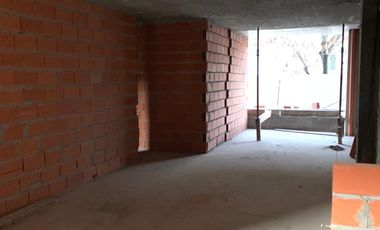 4 Ambientes con 170m² totales, 97 m² cubiertos mas balcón y terraza propia de 67m². Frente Cochera Bonificada! Corazón de Villa Urquiza