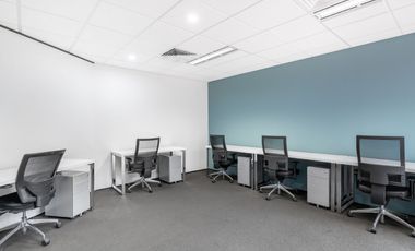 Book open plan office space for businesses of all sizes in Regus Triumph Square