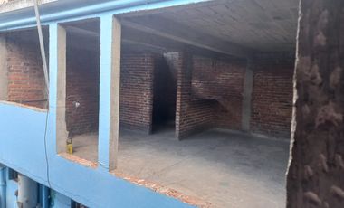CASA CON 6 DEPARTAMENTOS INDEPENDIENTES, 1 EN OBRA NEGRA CON 90% DE AVANCE EN LA OBRA.