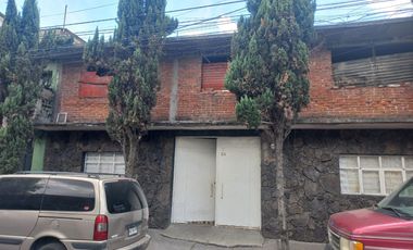 CASA CON 6 DEPARTAMENTOS INDEPENDIENTES, 1 EN OBRA NEGRA CON 90% DE AVANCE EN LA OBRA.