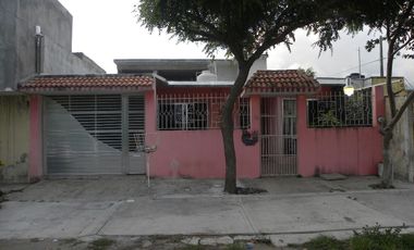 Vendo casa una planta. Col. COLIA DE SAN JORGE  VERACRUZ PUERTO.
