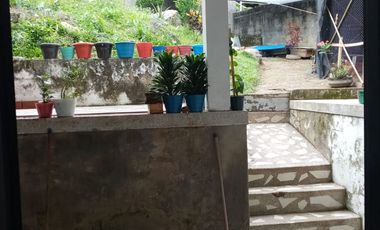 VENDO PROPIEDAD DE TRES PISOS EN CISNEROS ANTIOQUIA.