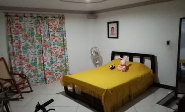 VENDO PROPIEDAD DE TRES PISOS EN CISNEROS ANTIOQUIA.