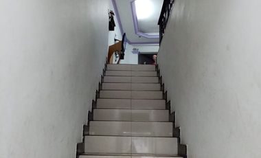 VENDO PROPIEDAD DE TRES PISOS EN CISNEROS ANTIOQUIA.