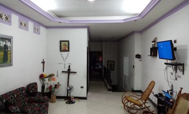 VENDO PROPIEDAD DE TRES PISOS EN CISNEROS ANTIOQUIA.