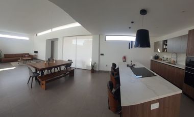 HERMOSA CASA DE VENTA EN TUMBACO HILACRIL!! UNA PLANTA!!