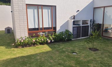 HERMOSA CASA DE VENTA EN TUMBACO HILACRIL!! UNA PLANTA!!