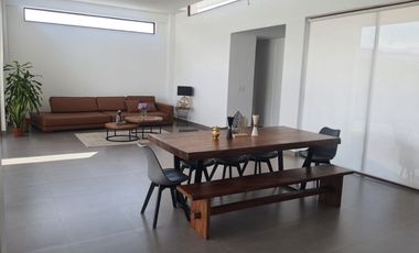 HERMOSA CASA DE VENTA EN TUMBACO HILACRIL!! UNA PLANTA!!