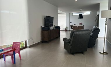 HERMOSA CASA DE VENTA EN TUMBACO HILACRIL!! UNA PLANTA!!