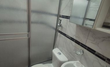 Suite Amoblada en Alquiler en Urdenor, 1 Habitación, 1 Baño, Terraza Compartida, Incluye Servicios, Norte de Guayaquil.