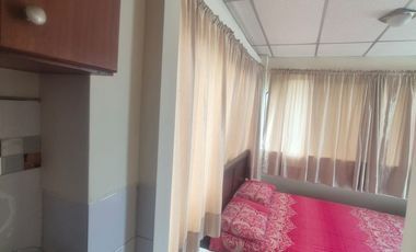 Suite Amoblada en Alquiler en Urdenor, 1 Habitación, 1 Baño, Terraza Compartida, Incluye Servicios, Norte de Guayaquil.
