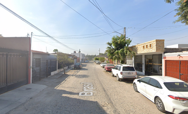 !! GRAN OPORTUNIDAD DE INVERSION !! HERMOSA Y AMPLIA CASA EN LA MEJOR ZONA LOS FRESNOS TALA JALISCO