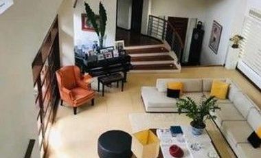 Glamorous 4 Bedroom in Ayala Alabang Village House For Sale