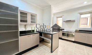 4 Bedroom House with Pool in Maria Luisa for Rent