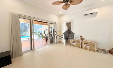 4 Bedroom House with Pool in Maria Luisa for Rent