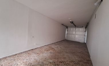 ALQUILER CASA COMERCIAL 2 PISOS CHIPICHAPE - NORTE DE CALI