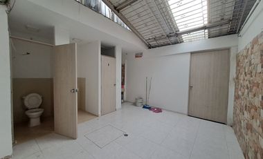 ALQUILER CASA COMERCIAL 2 PISOS CHIPICHAPE - NORTE DE CALI