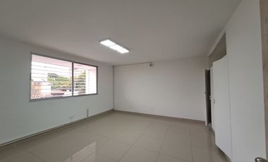 ALQUILER CASA COMERCIAL 2 PISOS CHIPICHAPE - NORTE DE CALI