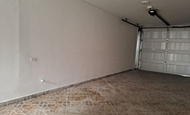 ALQUILER CASA COMERCIAL 2 PISOS CHIPICHAPE - NORTE DE CALI