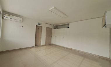 ALQUILER CASA COMERCIAL 2 PISOS CHIPICHAPE - NORTE DE CALI