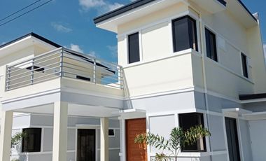2 Bedroom House and Lot for sale in Subdivision in Floridablanca, Pamapnga