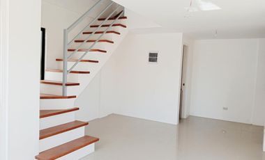 2 Bedroom House and Lot for sale in Subdivision in Floridablanca, Pamapnga